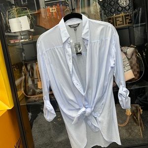 NWT: Express Lightweight button up top